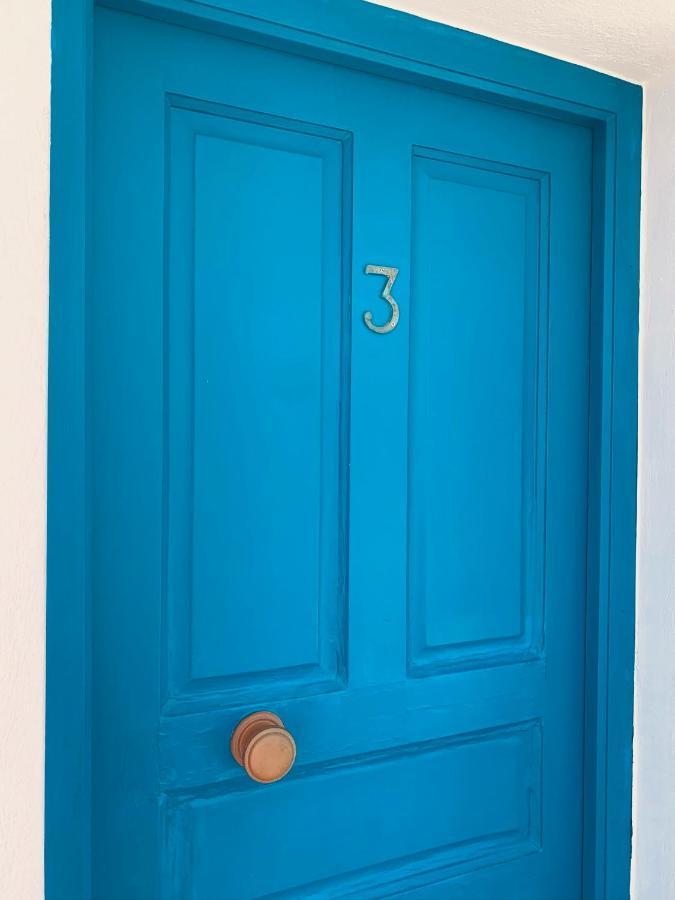 Manousos Rooms 아다마스 외부 사진