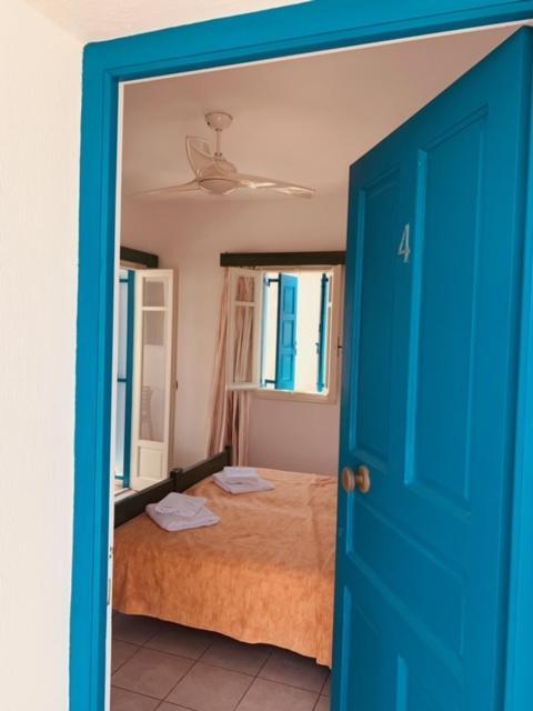 Manousos Rooms 아다마스 외부 사진