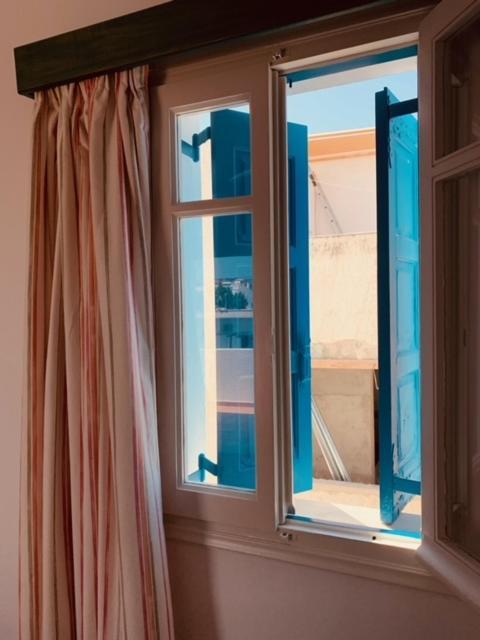 Manousos Rooms 아다마스 외부 사진