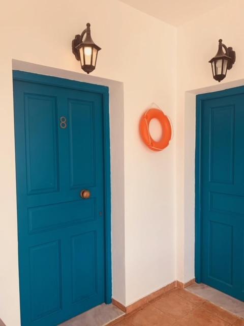 Manousos Rooms 아다마스 외부 사진