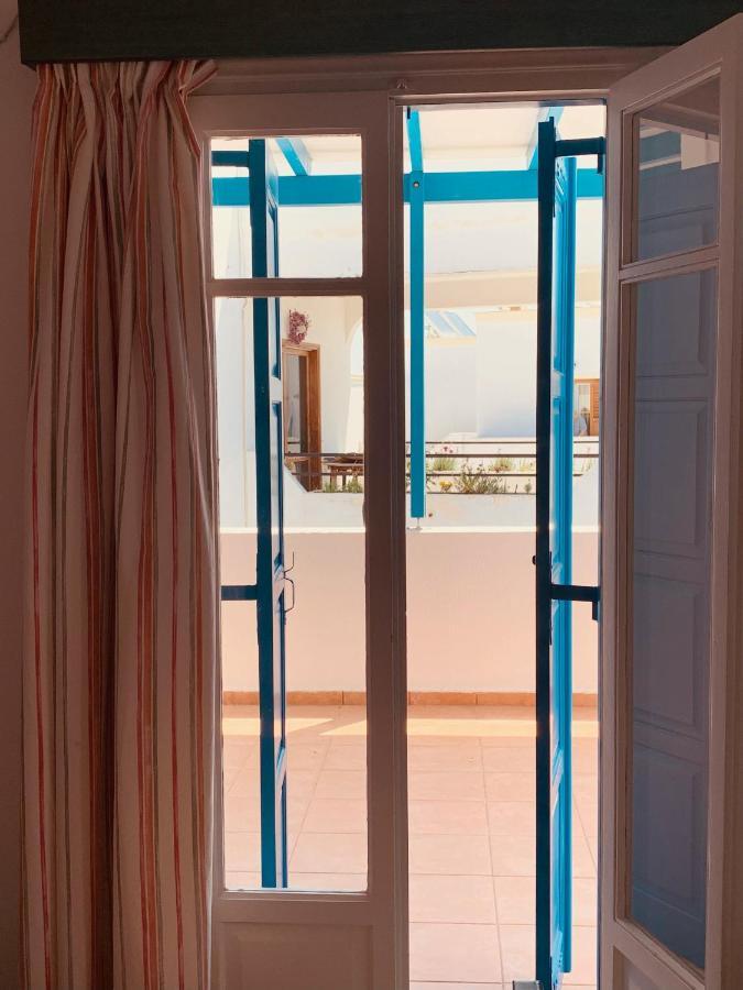 Manousos Rooms 아다마스 외부 사진